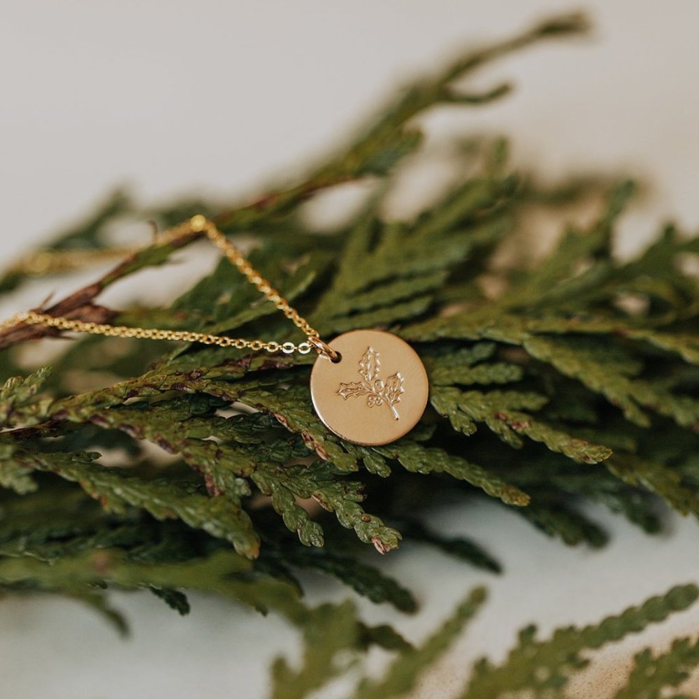 December Holly Birth Flower Minimal Charm Necklace - Picture 6 of 16